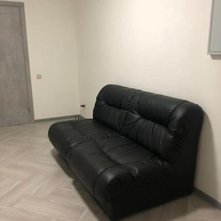 Apartment On Zarwanska Street คาเมียเนตส์-โปดิลสกี ภายนอก รูปภาพ