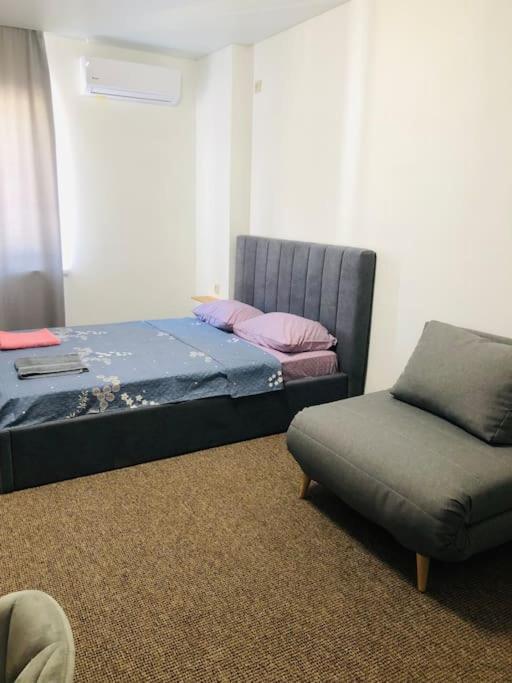 Apartment On Zarwanska Street คาเมียเนตส์-โปดิลสกี ภายนอก รูปภาพ